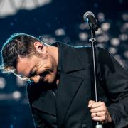 Tiziano Ferro: il bellissimo omaggio a Raffaella Carrà