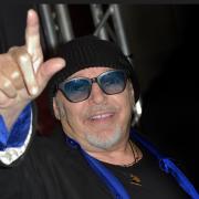 Albachiara in latino entusiasma anche Vasco Rossi: il video!