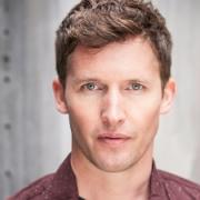 James Blunt dedica una canzone a Whitney Houston