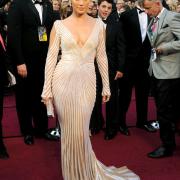 Jennifer Lopez annuncia una sorpresa...