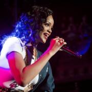 Rihanna come i Beatles
