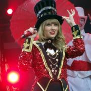 Taylor Swift trionfa agli AMA