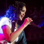 Rihanna vuole una famiglia con Drake