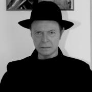David Bowie annuncia nuovo materiale in arrivo