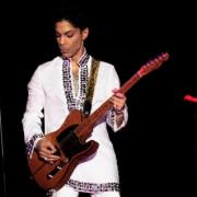 Prince sul palco a sorpresa con Kendrick Lamar
