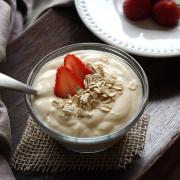 Yogurt a colazione? Sì, ma attenzione alla scelta