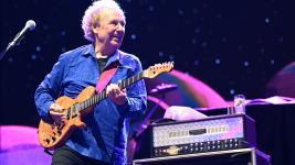 Lee Ritenour live a Umbria Jazz 2025: il video Lee Ritenour live a Umbria Jazz 2025: il video