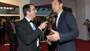 Sfilata indimenticabile per Paolo Sorrentino e Jude Law Sfilata indimenticabile per Paolo Sorrentino e Jude Law