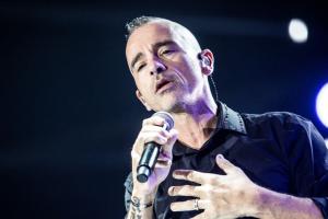 Eros Ramazzotti: il giallo del duetto con la star internazionale