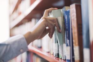 A Londra un personal trainer letterario costruisce playlist personalizzate di libri da leggere