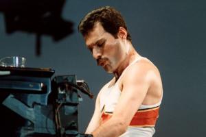 Freddie Mercury: una moneta da collezione rende omaggio alla sua esibizione al Live Aid. Eccola