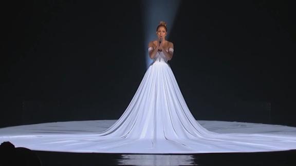 Jennifer Lopez durante la performance 