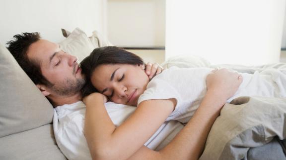 Vi amate? Dipende da come dormite insieme!