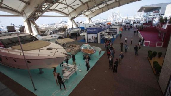 A Genova "sfilano" gli yacht più belli del mondo