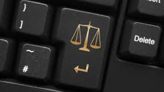 Arriva l'avvocato online: consulenza legali in pochi minuti al costo di 10 euro