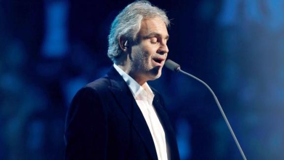 Andrea Bocelli fa dietrofront: non canterà per Trump