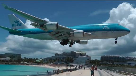 Video: atterraggi da brivido a Sint Maarten!