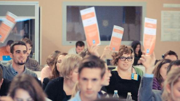 Ieri 10 novembre è stata la giornata mondiale degli Stagisti ideata dall'associazione InternsGoPro e dallo European Youth Forum