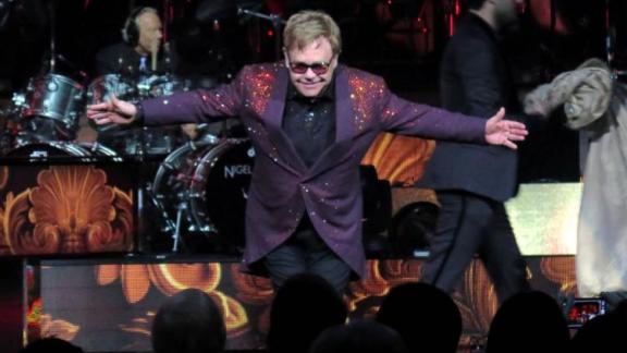 Elton John torna in Italia nell' estate  2016 