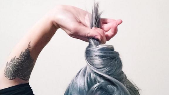 Che ne pensi dei capelli color jeans? 
