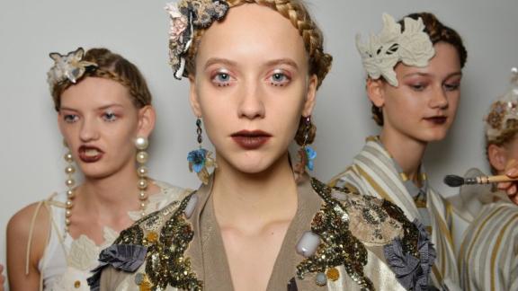 Il ritorno del rossetto marrone