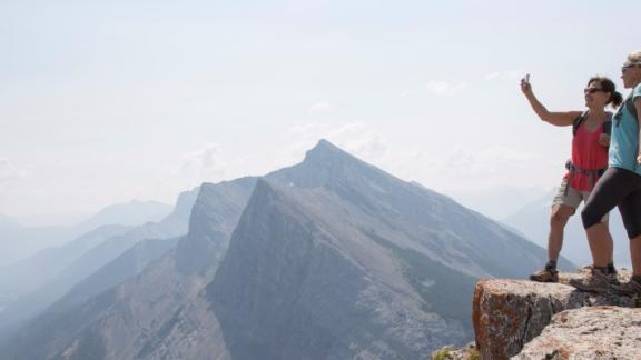 Salvi grazie ad un selfie. La storia a lieto fine di due escursionisti