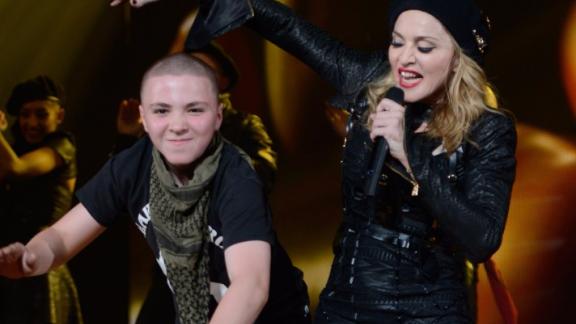 Madonna e Guy Ritchie: accordo per la custodia di Rocco