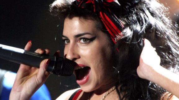Amy Winehouse, la fondazione apre un "rifugio" per le donne