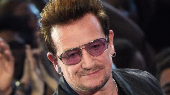 Bono torna a Nizza sul luogo della tragedia 