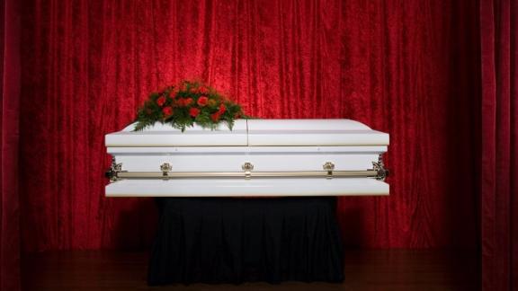 Crowdfunding per pagare i funerali. Negli USA è sempre più comune