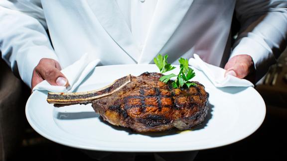 La carne fa ingrassare come lo zucchero