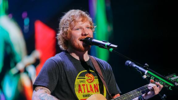 Ed Sheeran diventa "principe azzurro" per la piccola Melody