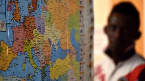 Unschooling. "Niente scuola per i nostri figli, ma viaggi per il mondo", la scelta della famiglia King