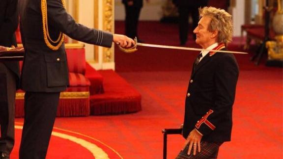 Rod Stewart insignito del titolo di cavaliere