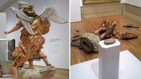 Per un selfie, distrugge una statua di 400 anni