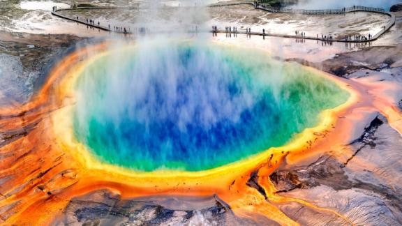 Yellowstone. Si è dissolto in un giorno il ragazzo caduto nella sorgente di acqua calda