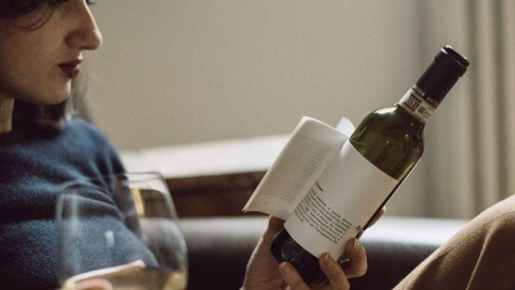 Librottiglia. Il piacere del vino unito a quello di un bel libro