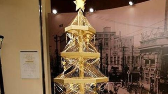 Tokyo. L'albero di Natale vale 2 milioni di dollari