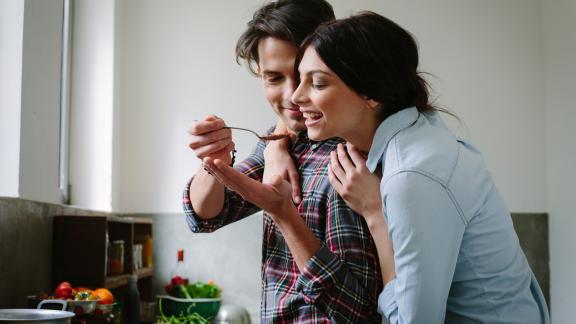 Fare colpo? Gli italiani sfruttano la cucina!
