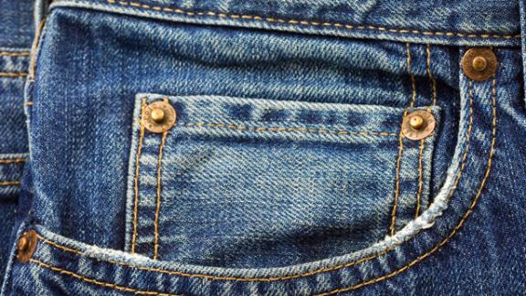 Ecco a cosa servono (davvero) i bottoni dei jeans