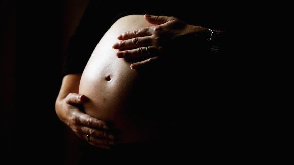 Gravidanza e donne: il cervello si modifica così, durante i 9 mesi