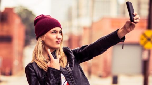 Mal di selfie. Sei persone ricoverate in India a causa dei selfie
