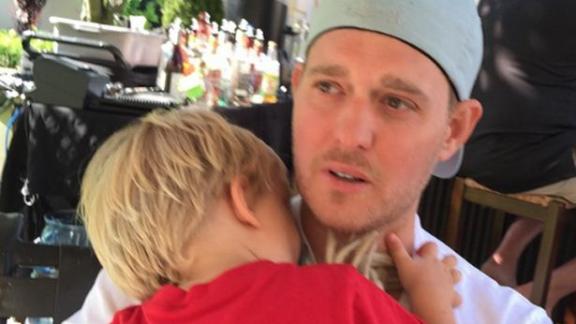 Michael Bublé e la moglie confermano che il loro piccolo Noah sta meglio