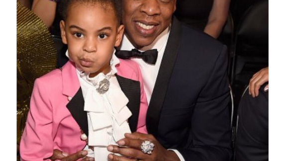 La figlia di Beyoncé, Blue Ivy, conquista il web con le sue foto ai Grammy