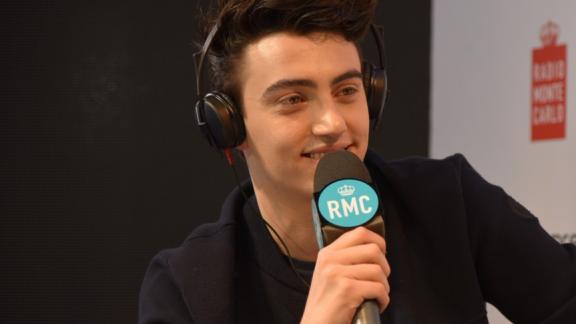 Michele Bravi in diretta negli studi di Radio Monte Carlo il 23 febbraio alle 12.20. E in diretta Facebook alle 12.00