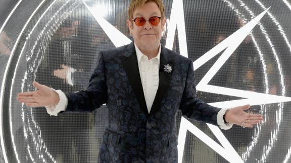 Un attentato durante il concerto di Elton John? Le rivelazioni della BBC