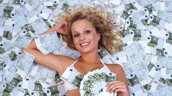 Secondo uno studio inglese, essere ricchi allunga la vita di 9 anni
