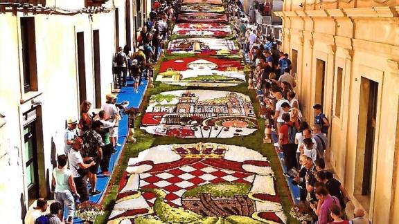 L’infiorata di Noto celebra Monte Carlo