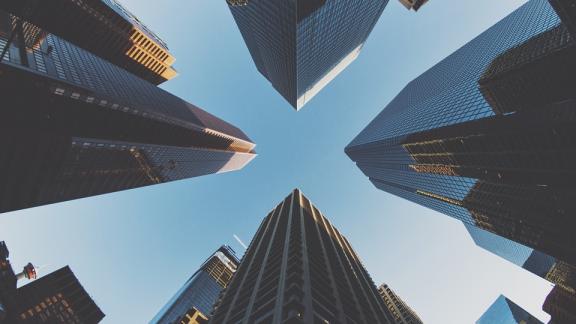 New York, la città dove l’aria costa cara: l’ultima frontiera del business è in verticale