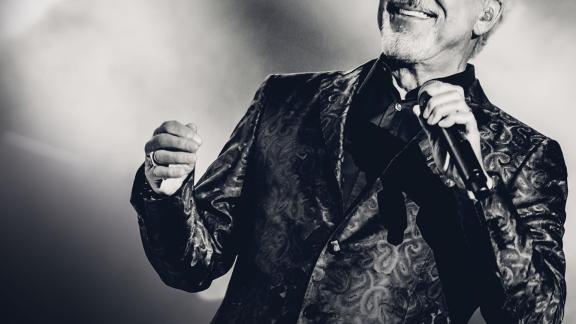 Tom Jones live in Italia